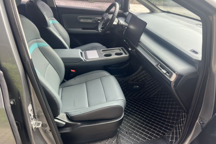 Used AION Y 2023 Plus 510 Smart Edition Right Front Seat