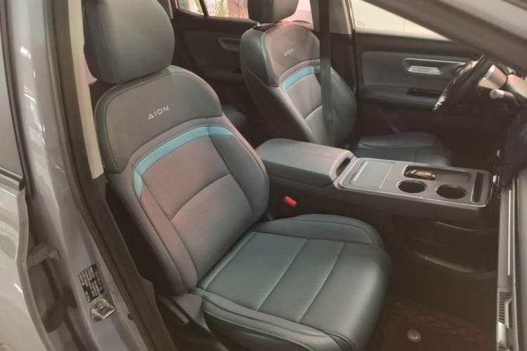 Used AION Y 2023 Plus 510 Smart Edition Right Front Seat