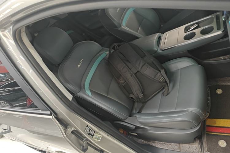 Used AION Y 2023 Plus 510 Smart Edition Right Front Seat