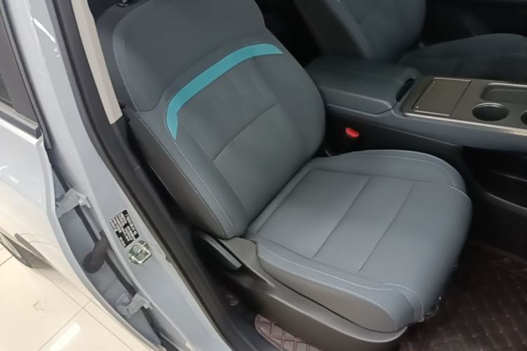 Used AION Y 2023 Plus 510 Enjoy Edition Right Front Seat