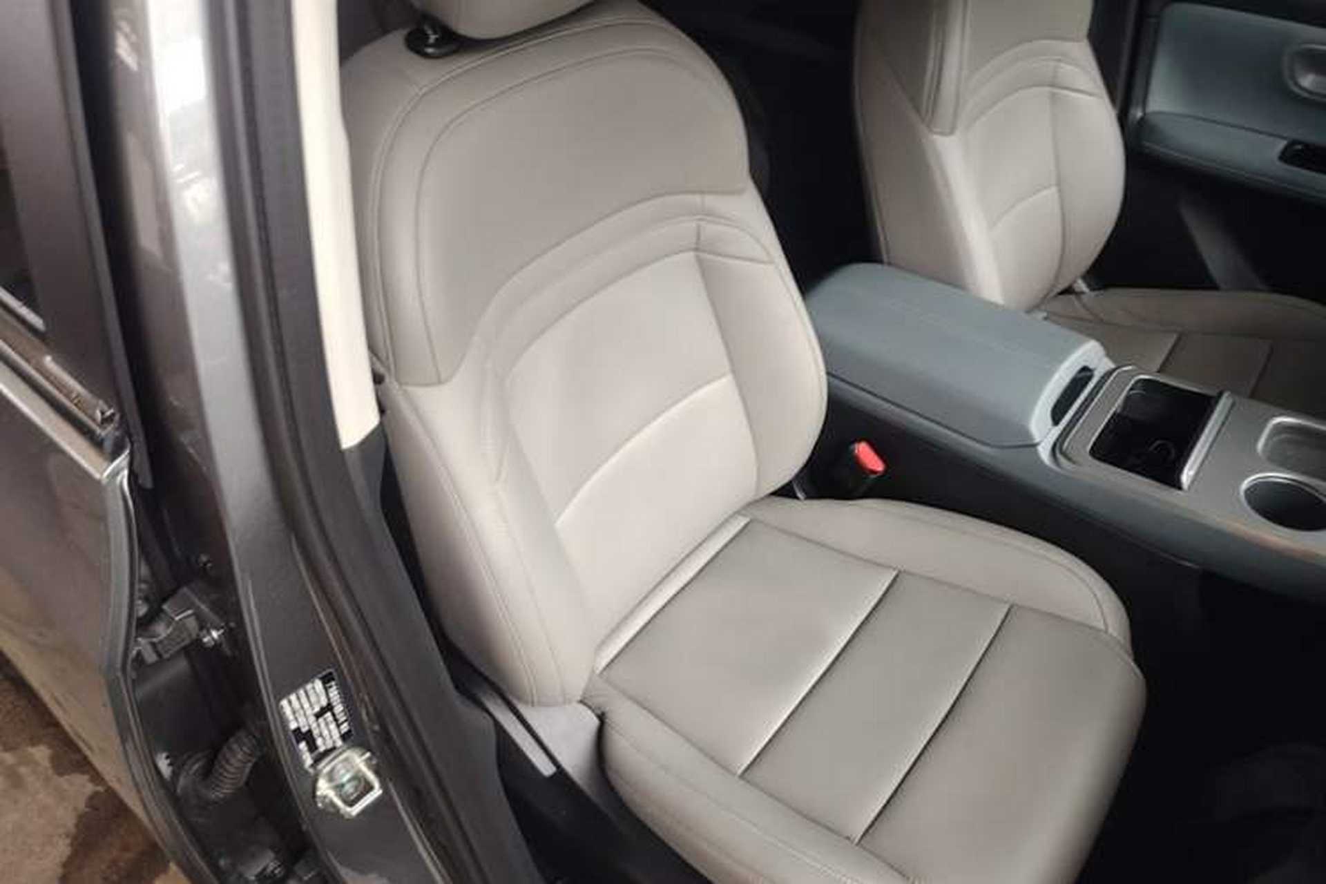 Used AION Y 2023 Younger Right Front Seat