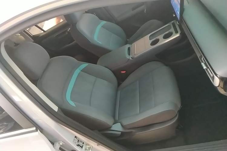 Used AION Y 2023 Younger Right Front Seat