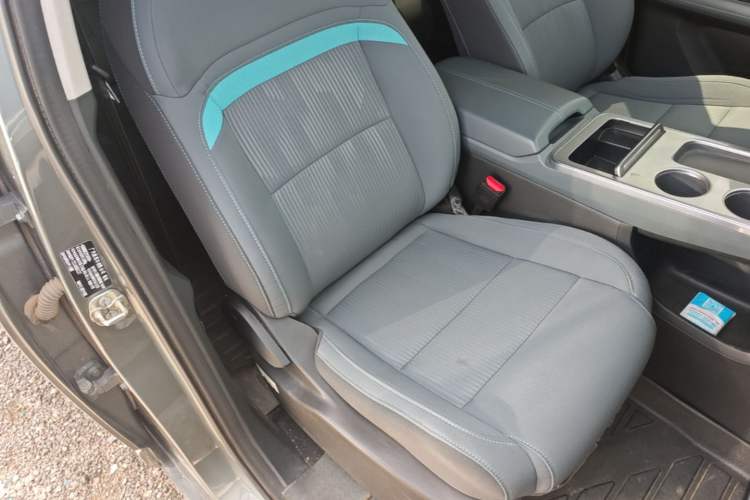 Used AION Y 2023 Plus 510 Enjoy Edition Right Front Seat