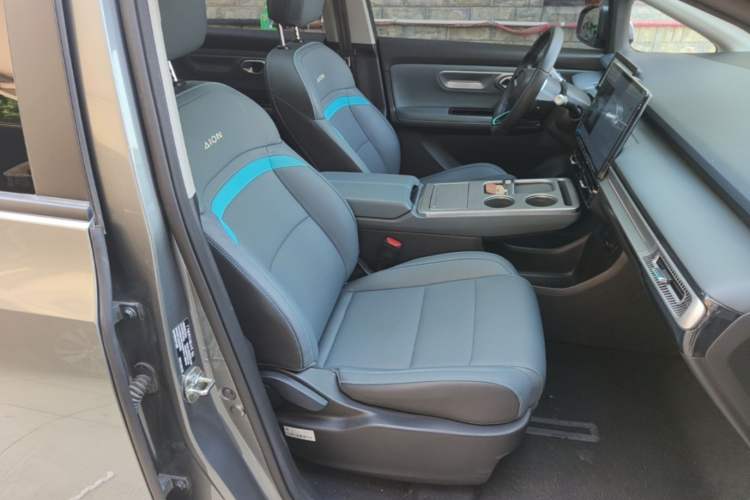 Used AION Y 2023 Plus 510 Smart Edition Right Front Seat