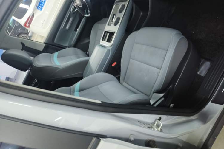 Used AION Y 2023 Plus 610 Enjoyment Edition Ternary Lithium Right Front Seat