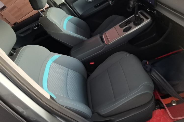 Used AION Y 2023 Plus 510 Enjoy Edition Right Front Seat