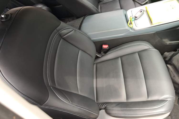 Used AION Y 2023 Plus 610 Enjoy Edition Right Front Seat