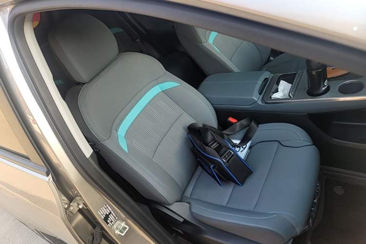 Used AION Y 2023 Plus 510 Enjoy Edition Right Front Seat