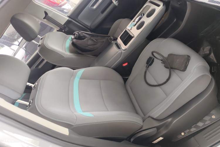 Used AION Y 2023 Plus 510 Enjoy Edition Right Front Seat
