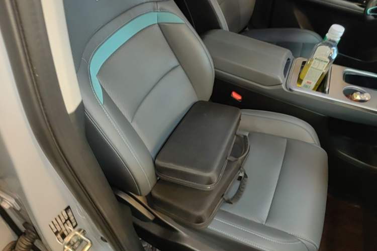 Used AION Y 2023 Plus 510 Smart Edition Right Front Seat