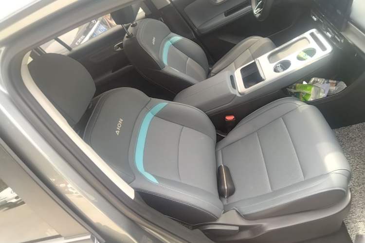 Used AION Y 2023 Plus 510 Smart Edition Right Front Seat