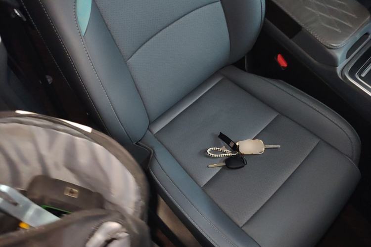 Used AION Y 2023 Younger Star Edition Right Front Seat