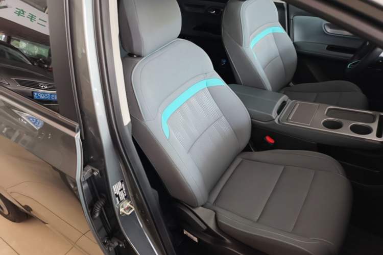 Used AION Y 2023 Plus 510 Enjoy Edition Right Front Seat