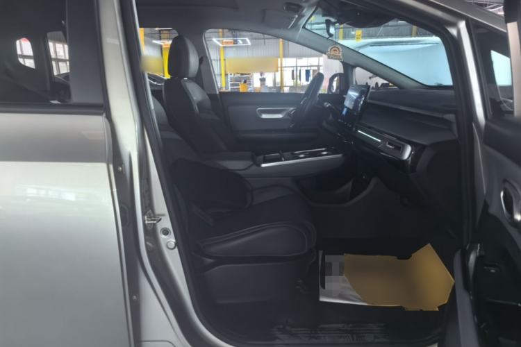 Used AION Y 2023 Plus 510 Smart Edition Right Front Seat