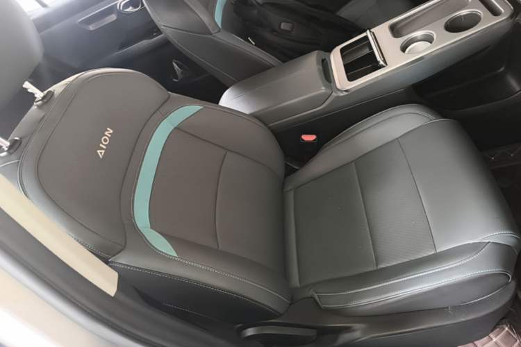 Used AION Y 2023 Younger Star Edition Right Front Seat