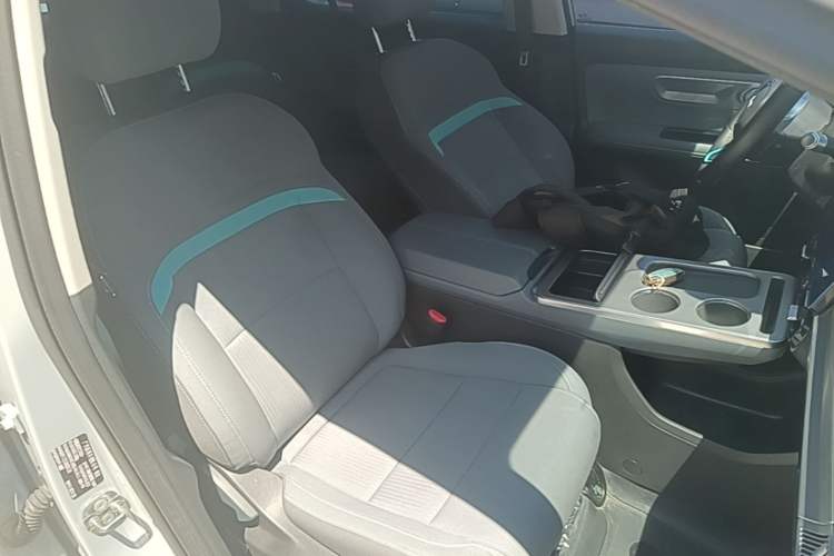 Used AION Y 2023 Younger Right Front Seat