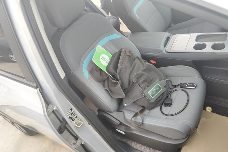 Used AION Y 2023 Younger Right Front Seat