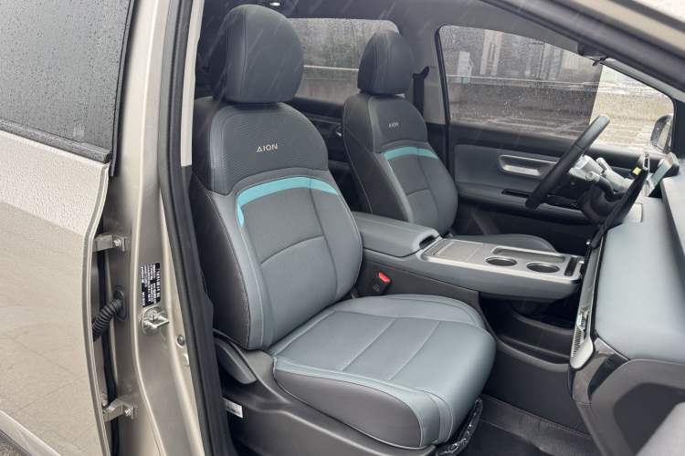 Used AION Y 2023 Younger Star Edition Right Front Seat