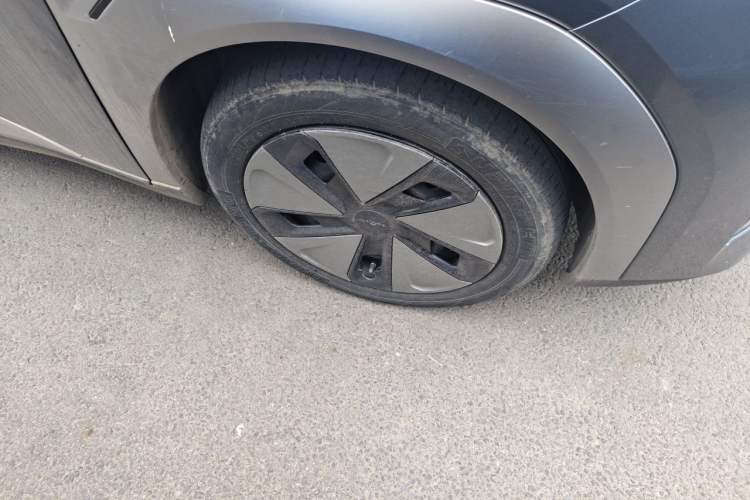 Used AION Y 2023 Plus 510 Enjoy Edition Right Front Wheel Hub