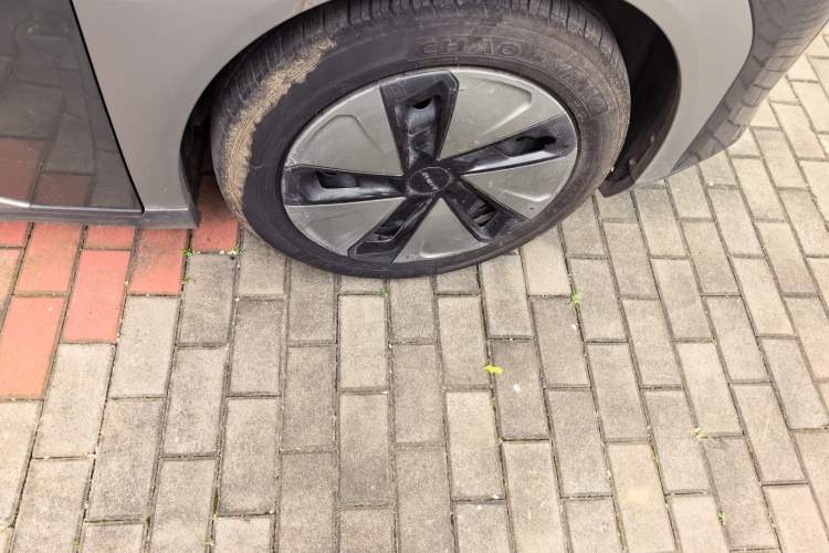 Used AION Y 2023 Plus 510 Enjoy Edition Right Front Wheel Hub