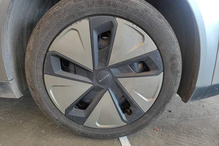 Used AION Y 2023 Plus 610 Enjoyment Edition Ternary Lithium Right Front Wheel Hub
