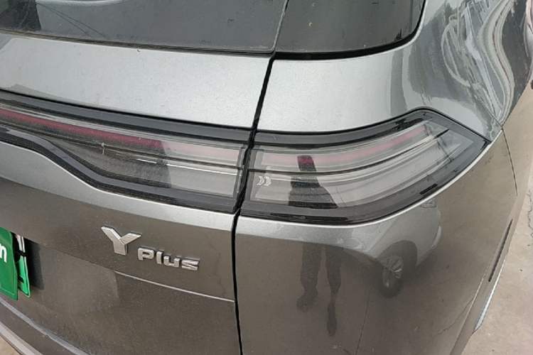 Used AION Y 2023 Plus 510 Smart Edition Right Rear Taillight