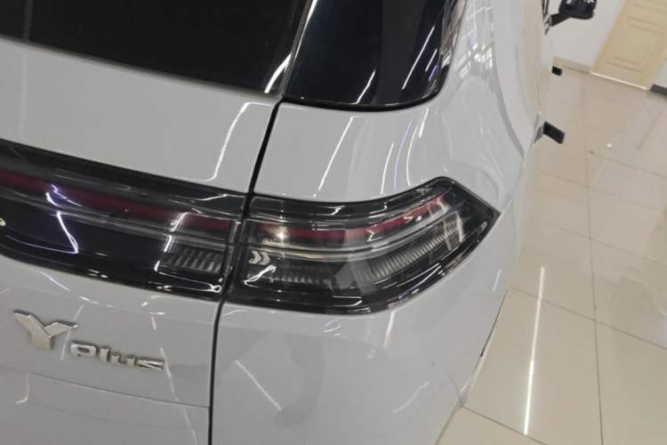 Used AION Y 2023 Plus 510 Enjoy Edition Right Rear Taillight