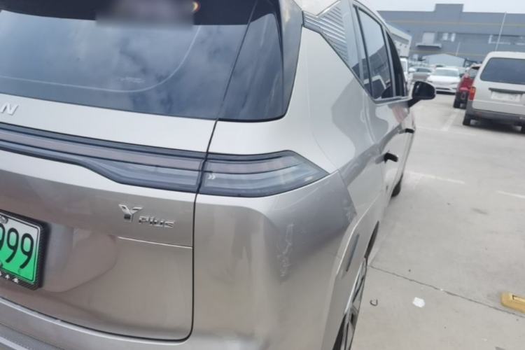 Used AION Y 2023 Plus 610 Enjoy Edition Right Rear Taillight
