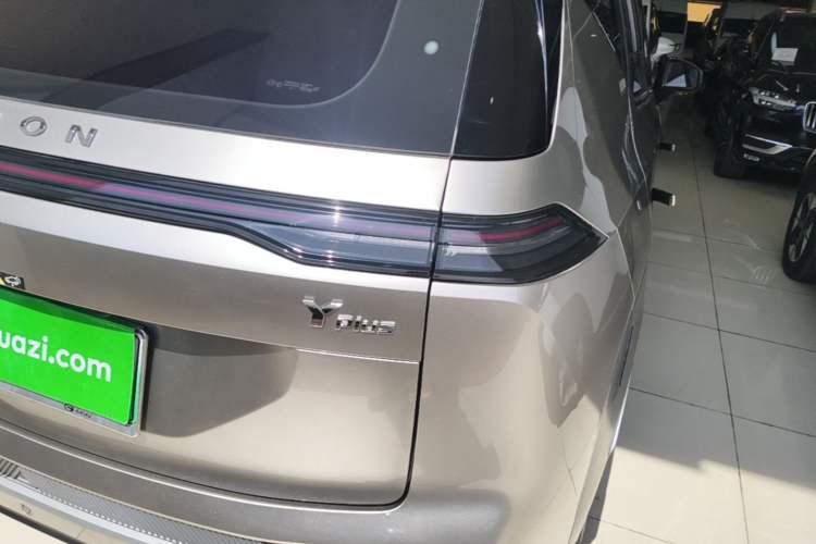 Used AION Y 2023 Younger Star Edition Right Rear Taillight