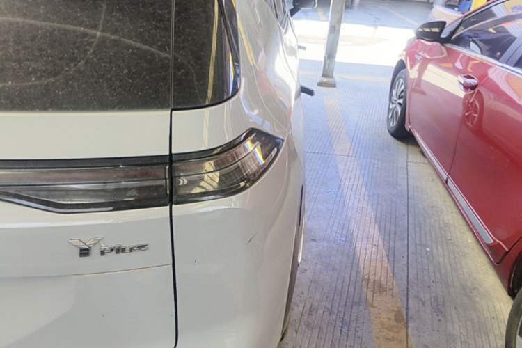 Used AION Y 2023 Plus 510 Smart Edition Right Rear Taillight