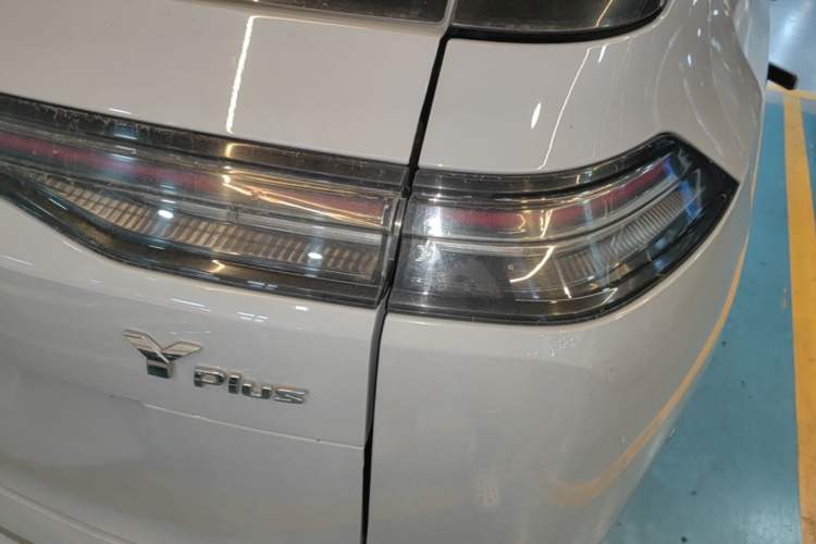 Used AION Y 2023 Plus 510 Smart Edition Right Rear Taillight