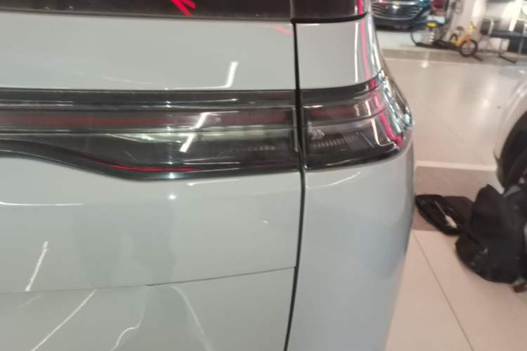 Used AION Y 2023 Plus 510 Smart Edition Right Rear Taillight
