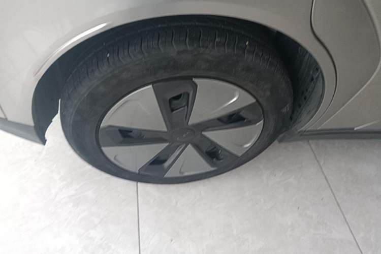 Used AION Y 2023 Plus 510 Enjoy Edition Right Rear Wheel Hub