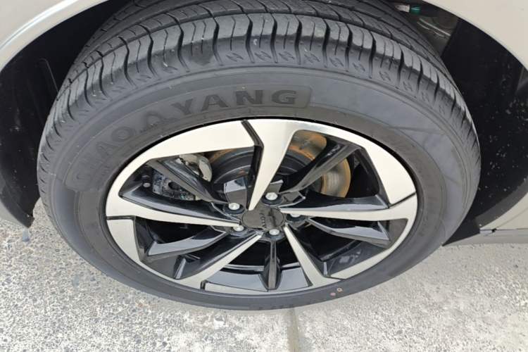 Used AION Y 2023 Plus 510 Smart Edition Right Rear Wheel Hub