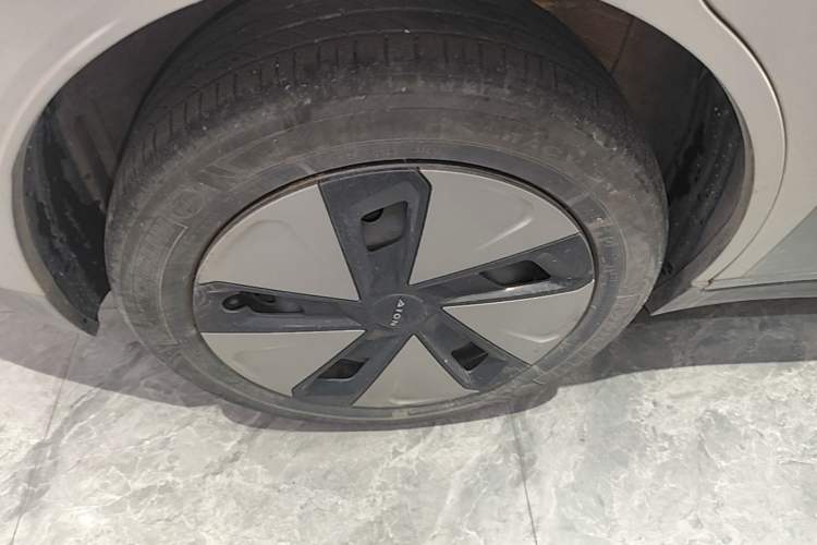 Used AION Y 2023 Younger Right Rear Wheel Hub