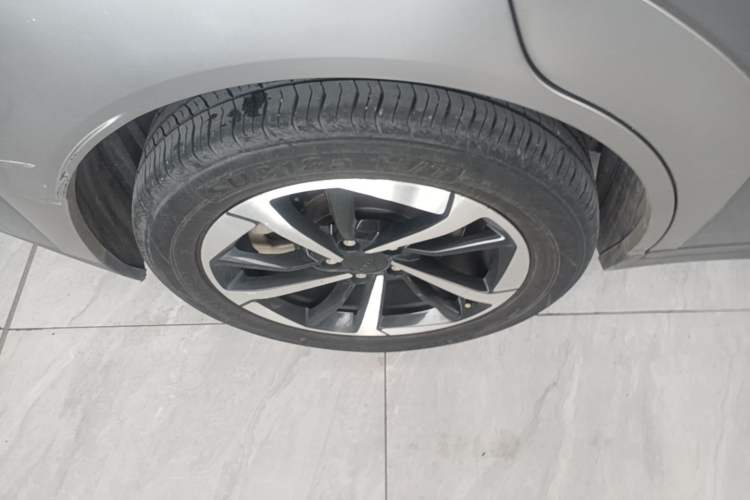 Used AION Y 2023 Younger Star Edition Right Rear Wheel Hub