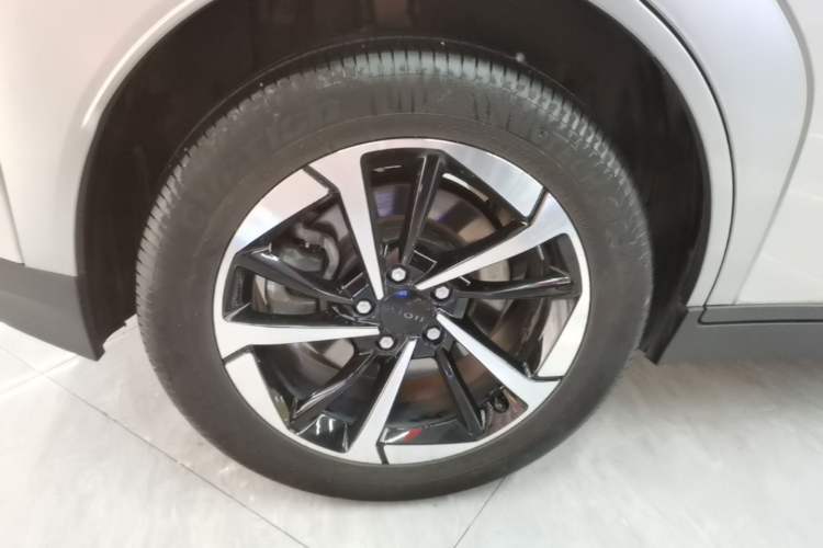 Used AION Y 2023 Younger Star Edition Right Rear Wheel Hub
