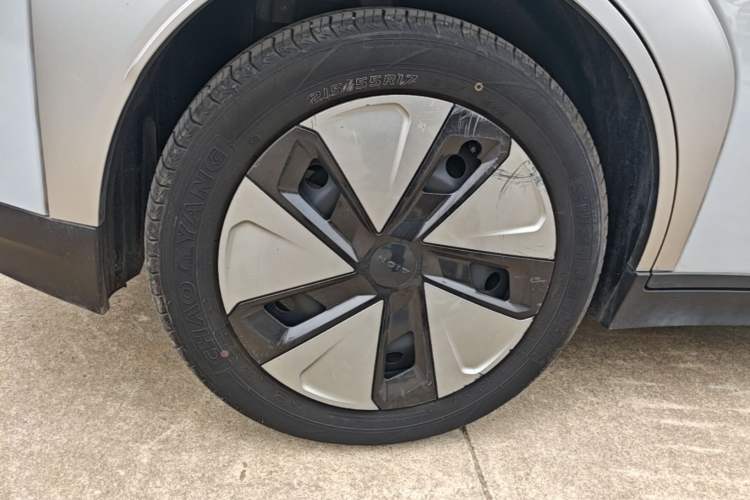 Used AION Y 2023 Plus 610 Enjoy Edition Right Rear Wheel Hub