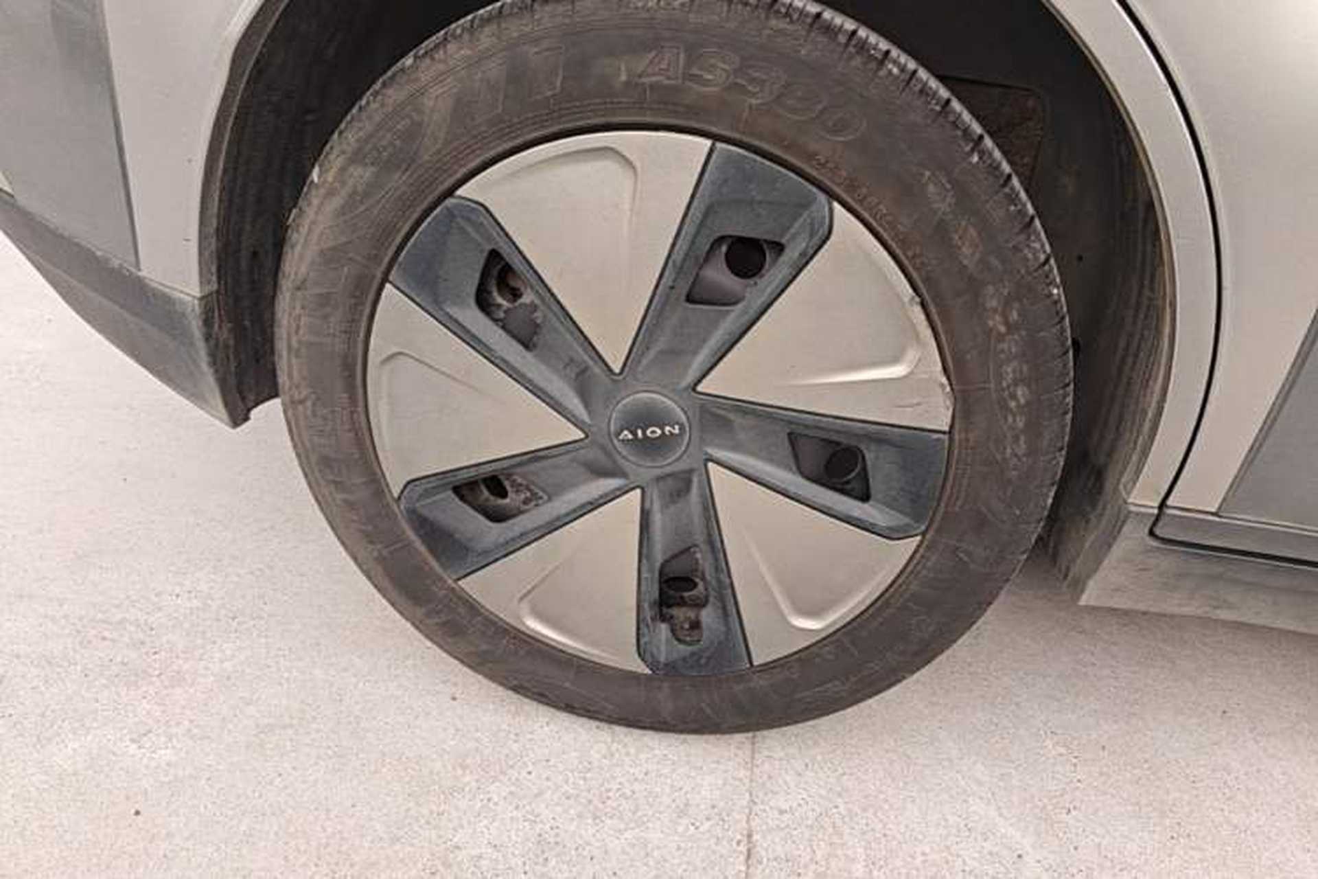 Used AION Y 2023 Plus 510 Enjoy Edition Right Rear Wheel Hub