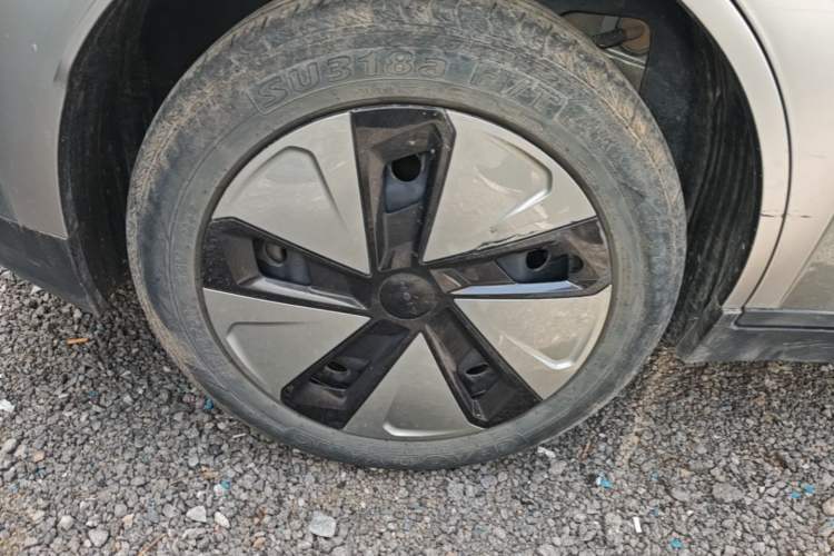 Used AION Y 2023 Plus 510 Enjoy Edition Right Rear Wheel Hub