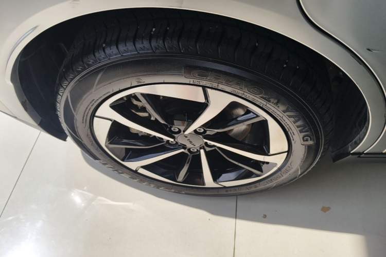 Used AION Y 2023 Younger Star Edition Right Rear Wheel Hub