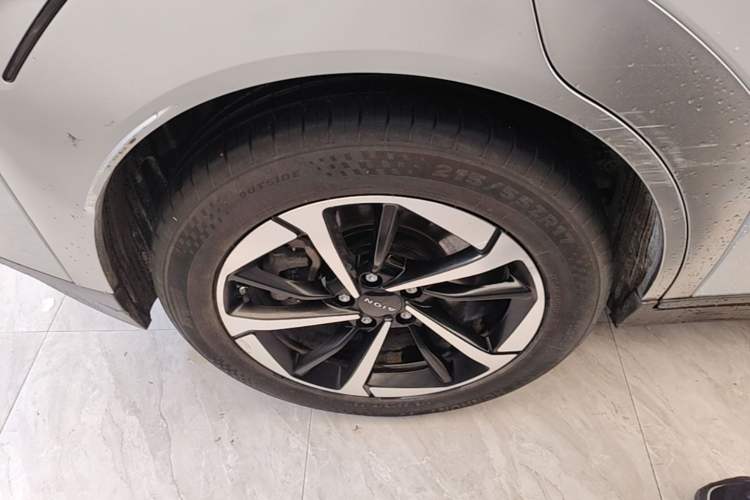 Used AION Y 2023 Plus 510 Smart Edition Right Rear Wheel Hub
