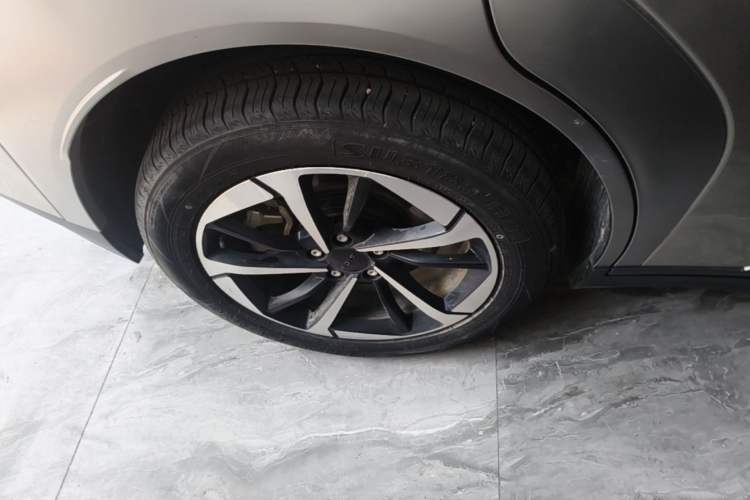 Used AION Y 2023 Younger Star Edition Right Rear Wheel Hub
