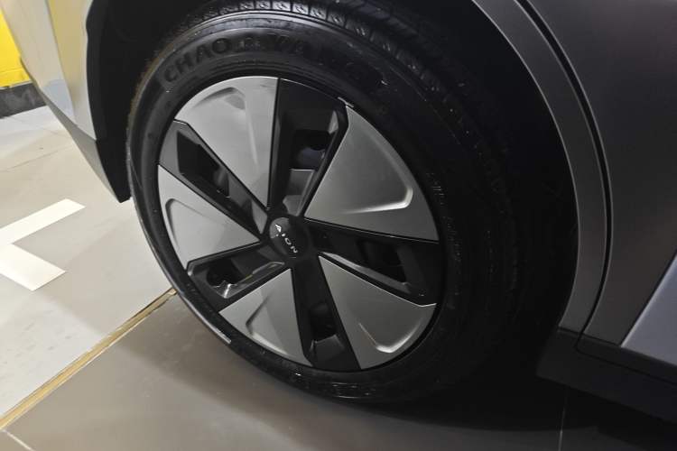 Used AION Y 2023 Plus 510 Enjoy Edition Right Rear Wheel Hub