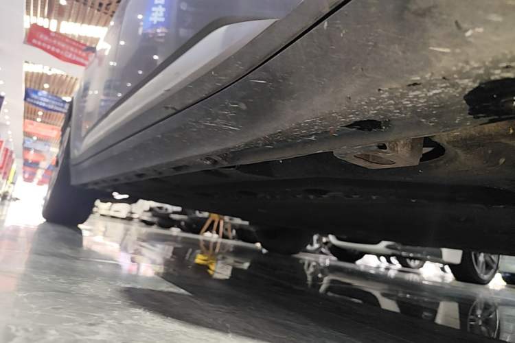Used AION Y 2023 Younger Right Side Sill