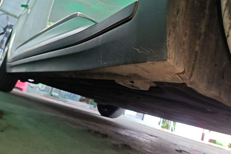 Used AION Y 2023 Plus 510 Enjoy Edition Right Side Sill