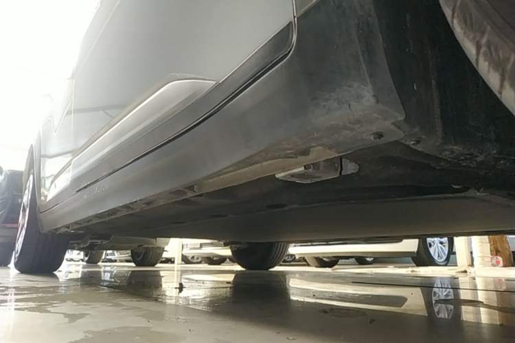 Used AION Y 2023 Younger Right Side Sill