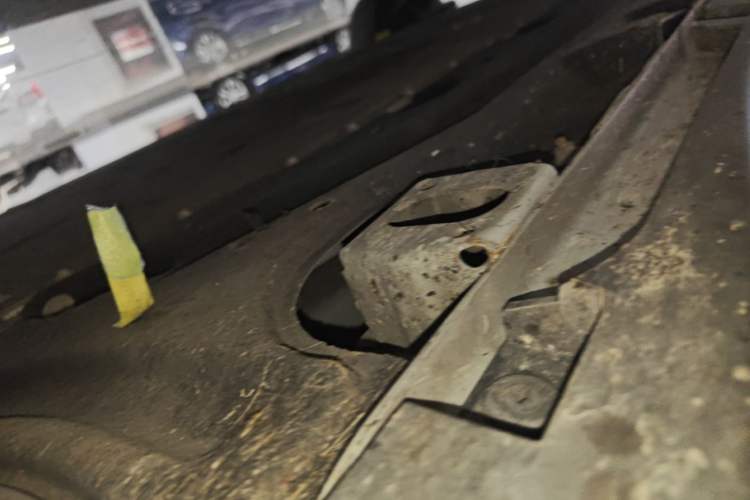 Used AION Y 2023 Plus 510 Enjoy Edition Right Side Sill