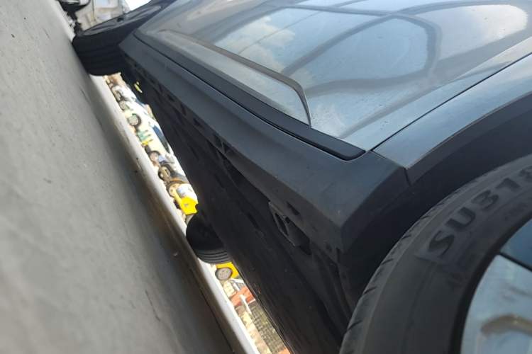 Used AION Y 2023 Plus 510 Enjoy Edition Right Side Sill