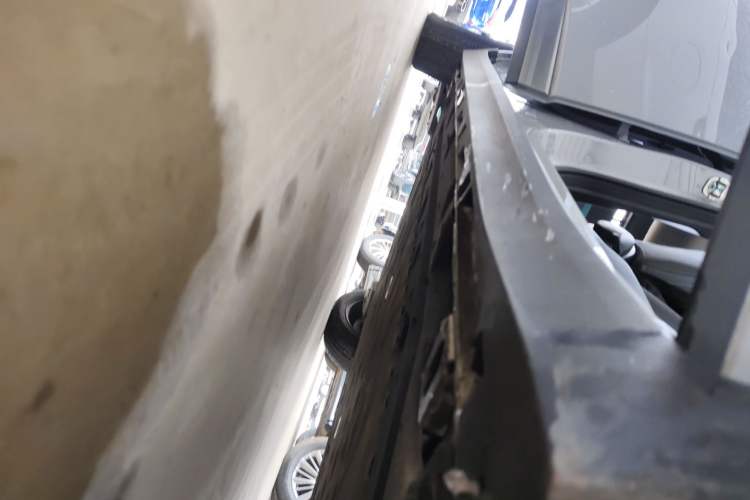 Used AION Y 2023 Plus 510 Enjoy Edition Right Side Sill